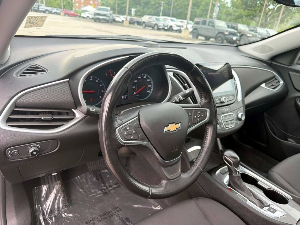 2022 Chevrolet Malibu LT