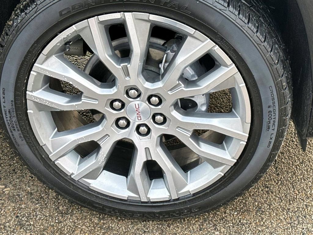 2024 GMC Acadia Denali