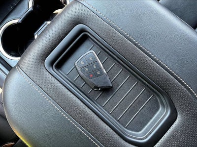 2024 GMC Yukon XL AT4