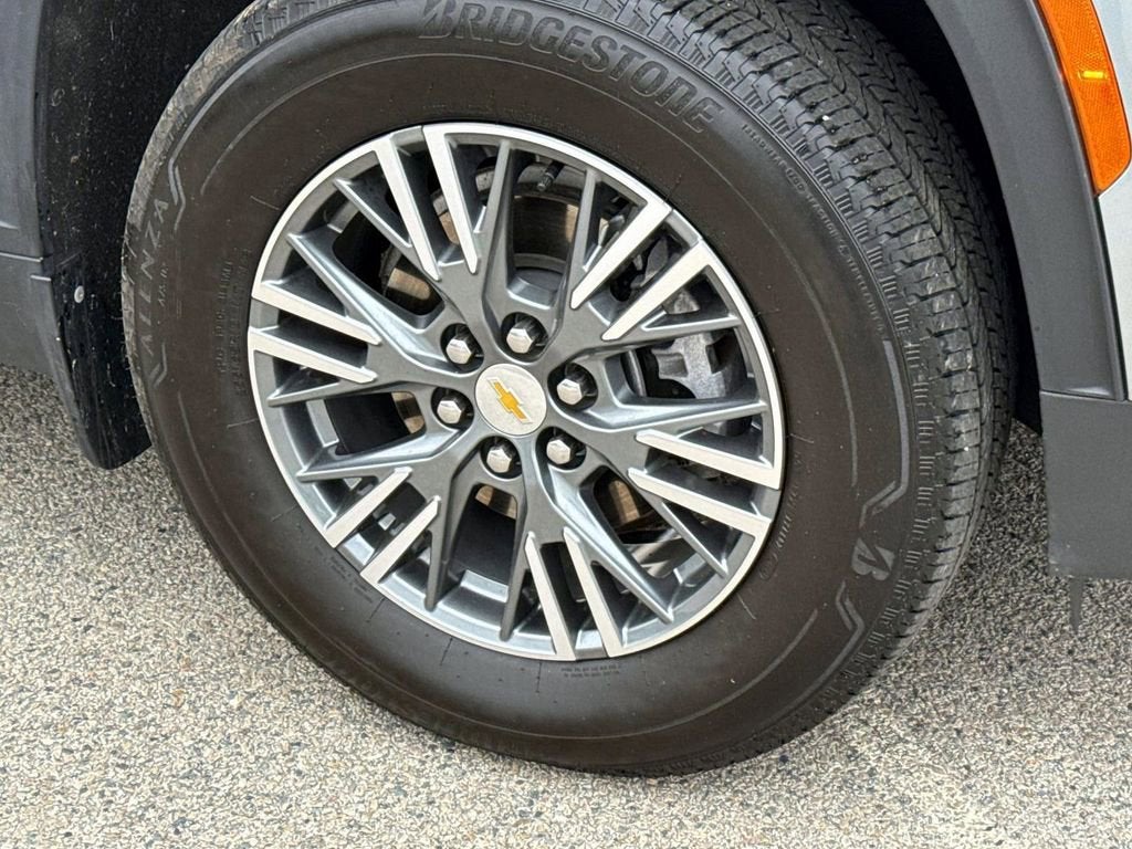 2024 Chevrolet Traverse LT