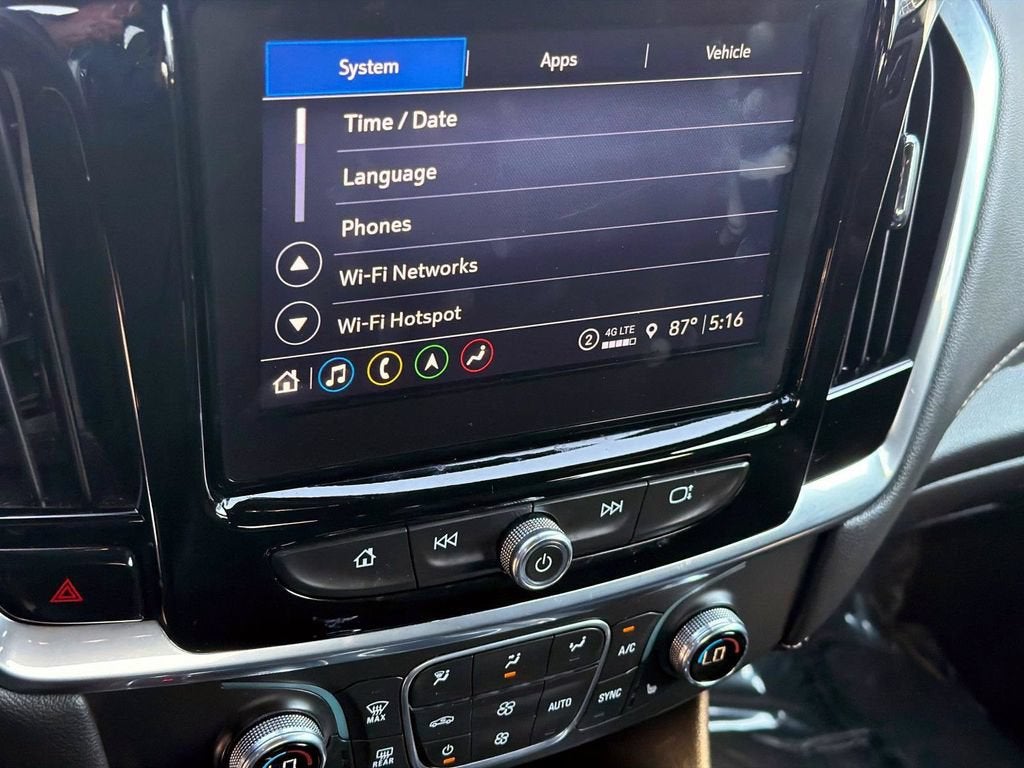 2023 Chevrolet Traverse LT Leather