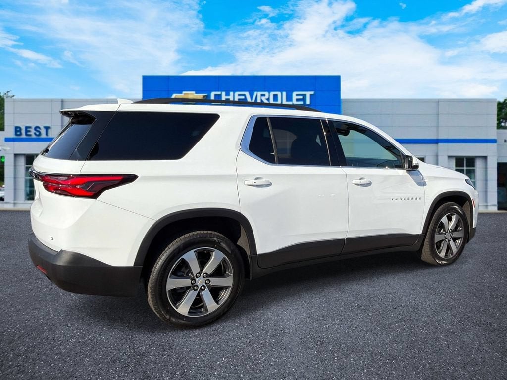 2023 Chevrolet Traverse LT Leather