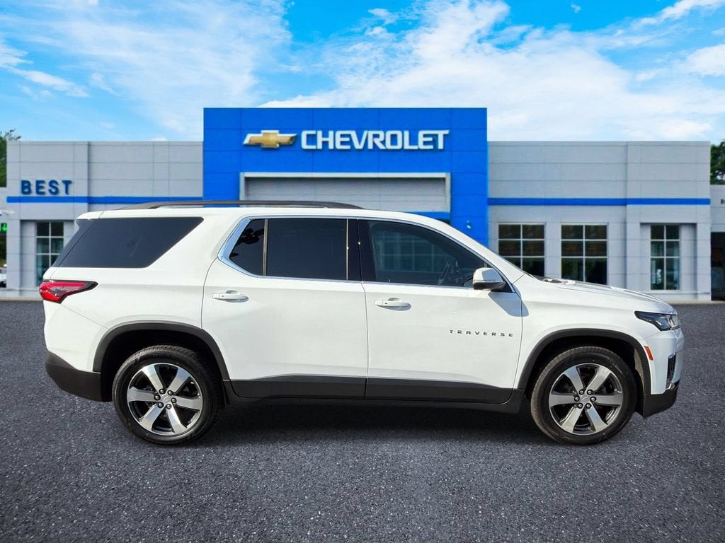 2023 Chevrolet Traverse LT Leather