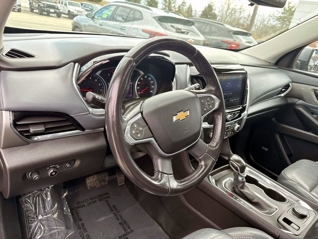 2021 Chevrolet Traverse LT Leather