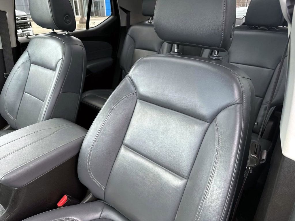 2021 Chevrolet Traverse LT Leather