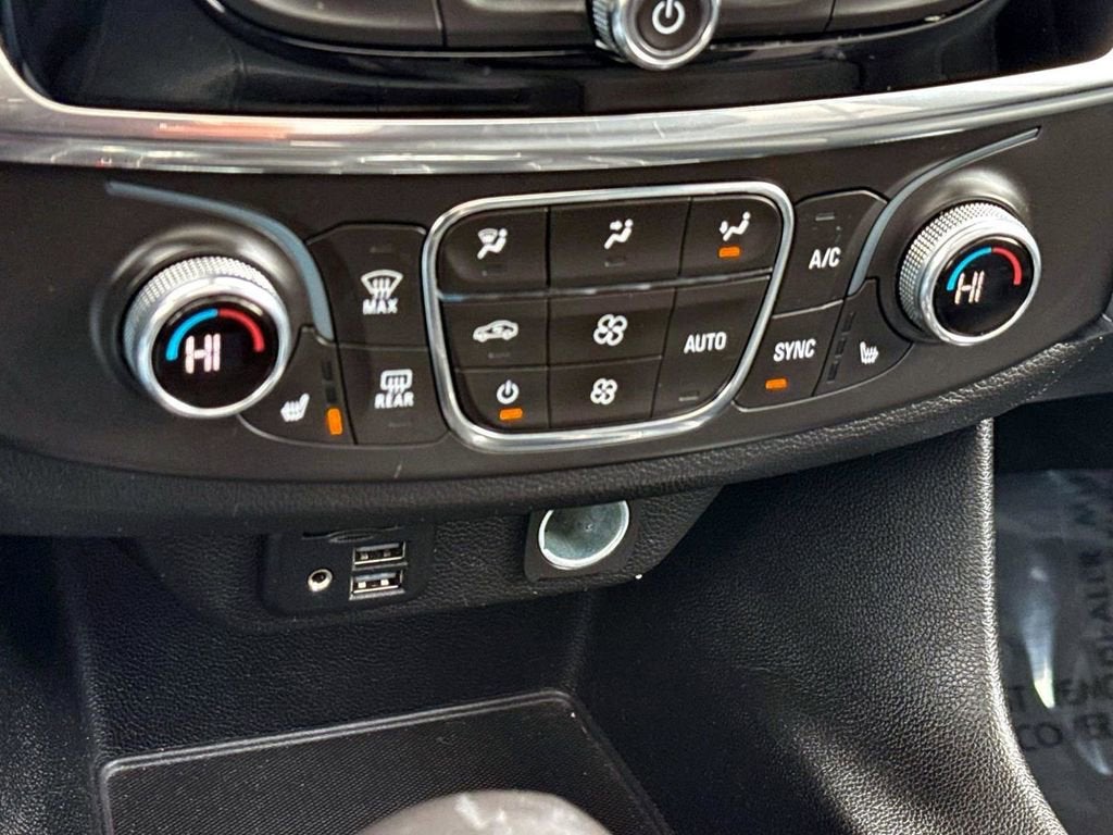 2021 Chevrolet Traverse LT Leather