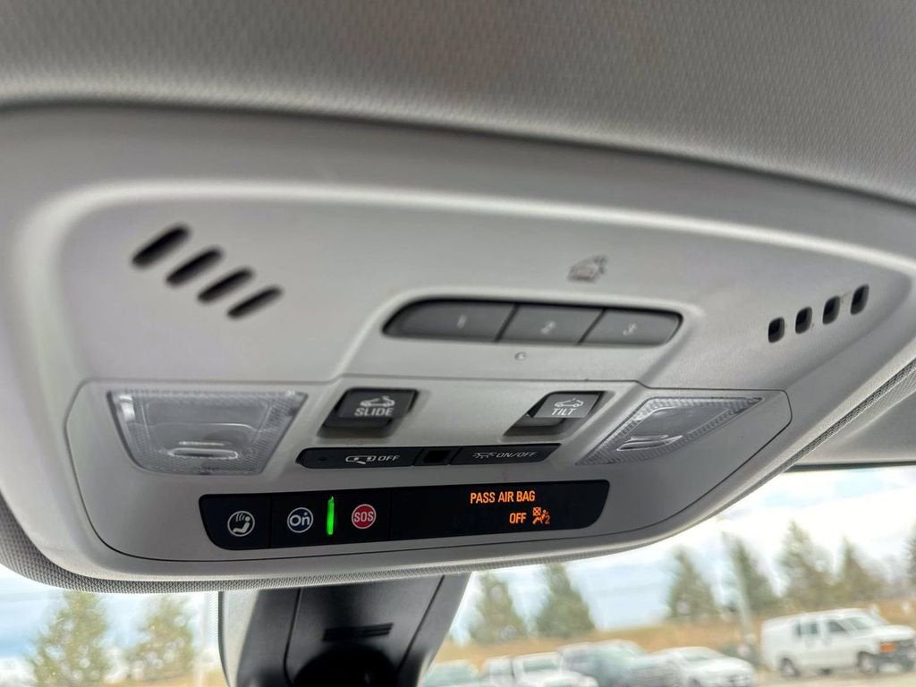 2021 Chevrolet Traverse LT Leather