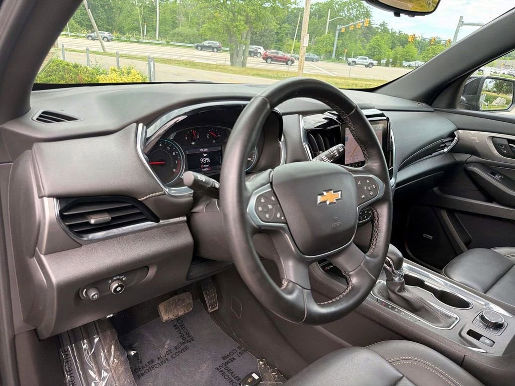 2023 Chevrolet Traverse LT Leather