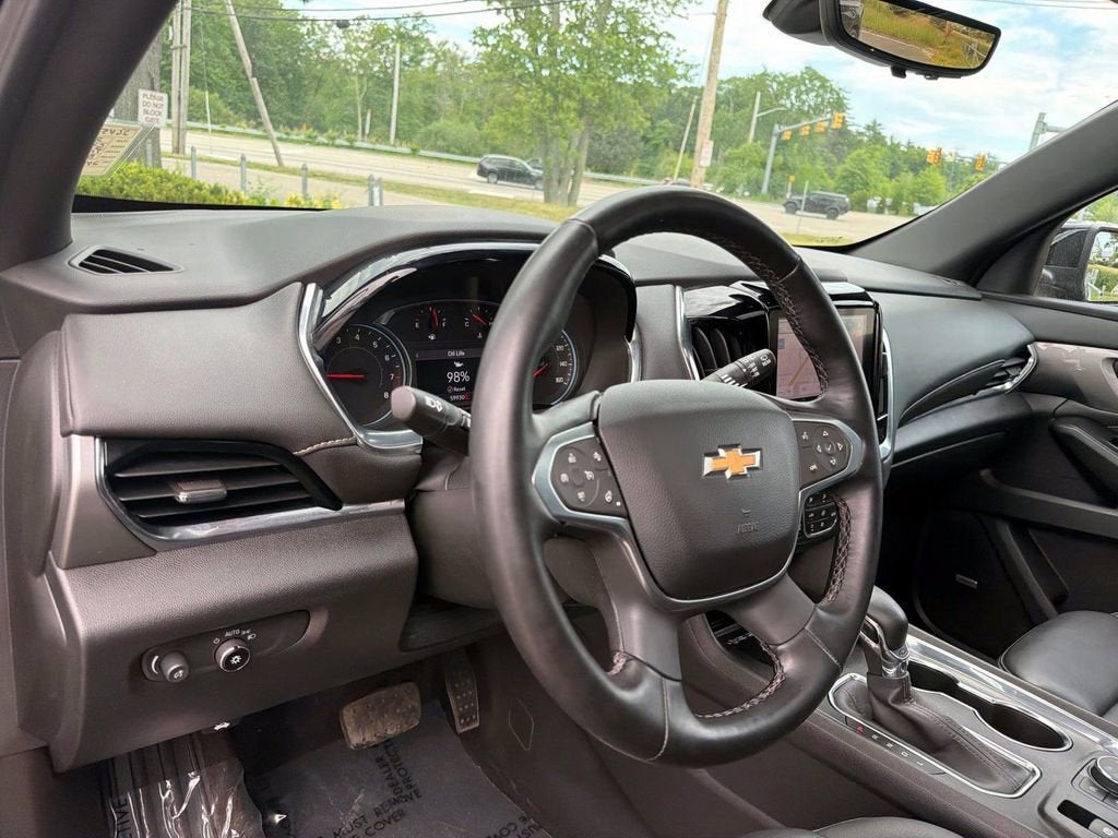 2023 Chevrolet Traverse LT Leather