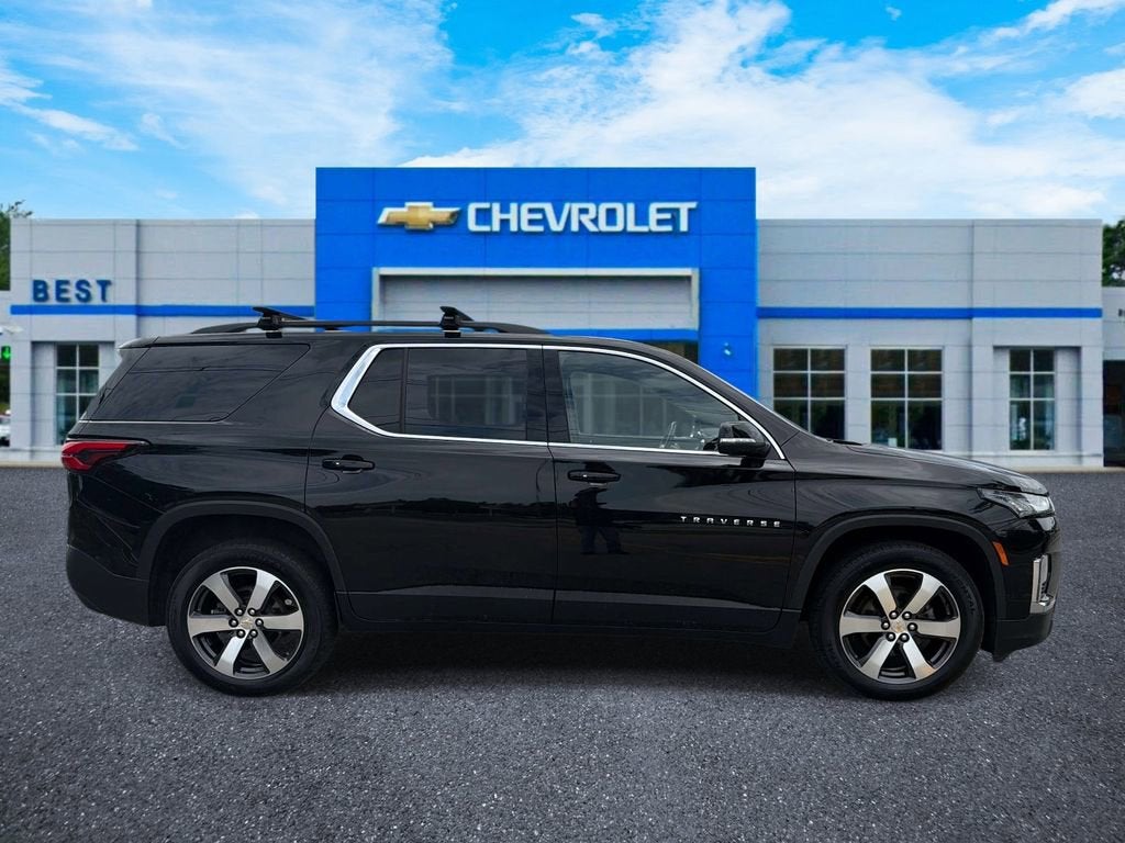 2023 Chevrolet Traverse LT Leather