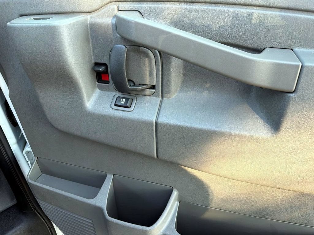 2025 GMC Savana Cargo Work Van
