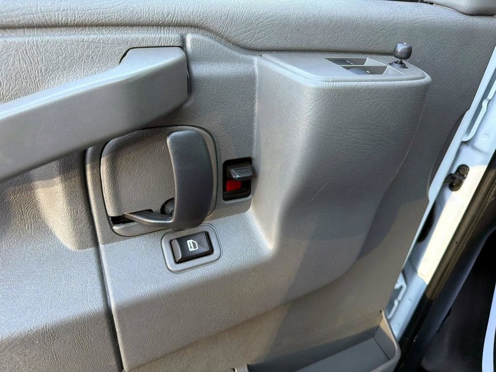 2025 GMC Savana Cargo Work Van