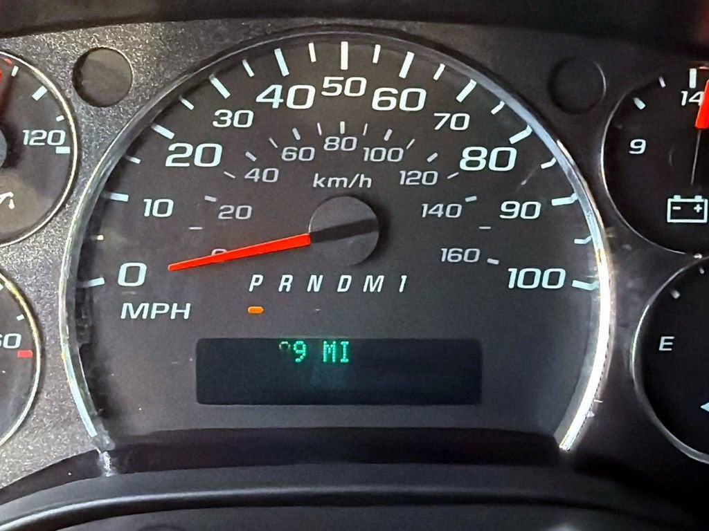 2025 GMC Savana Cargo Work Van