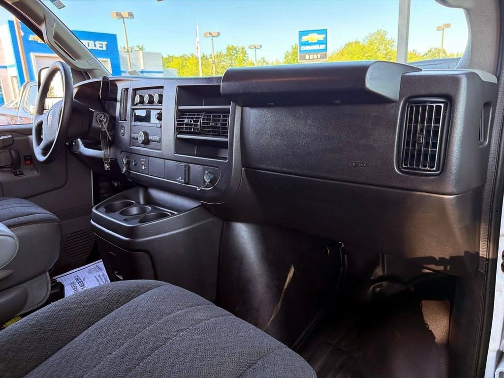 2025 GMC Savana Cargo Work Van