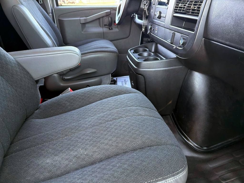2025 GMC Savana Cargo Work Van